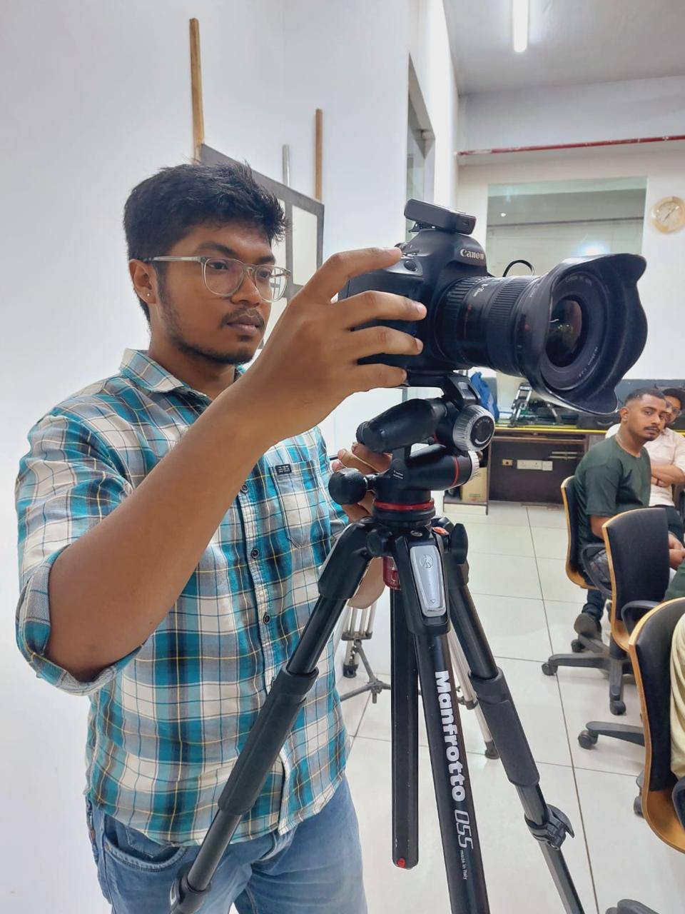 Here's Why IIP Academy Offers the Best Photography & Filmmaking Course in India